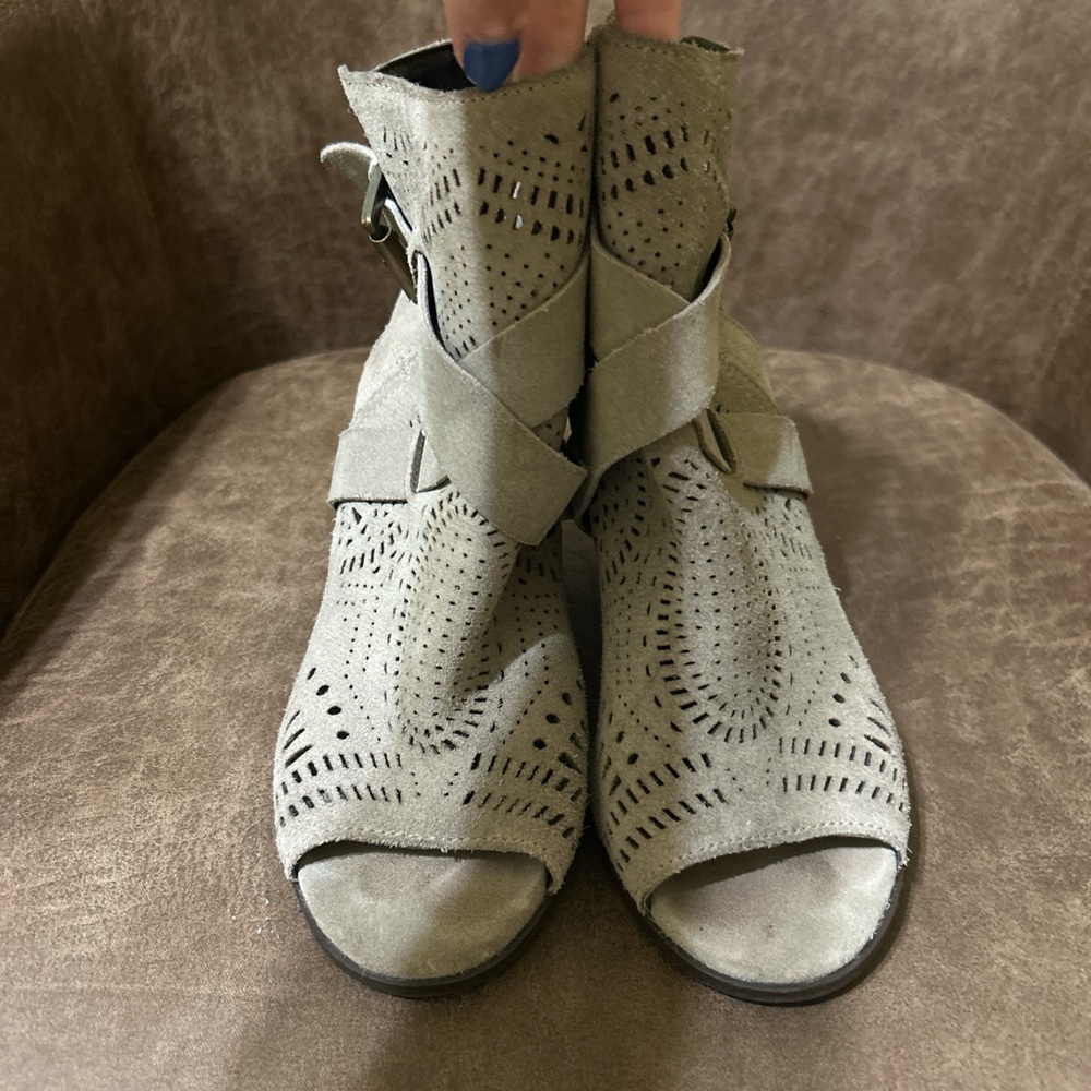 Women's Gray Ankle Boots